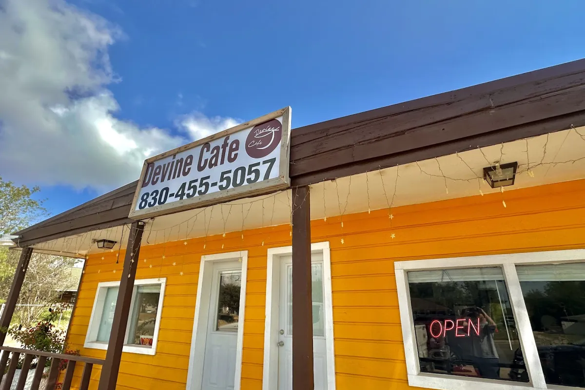 Devine Cafe photo 1