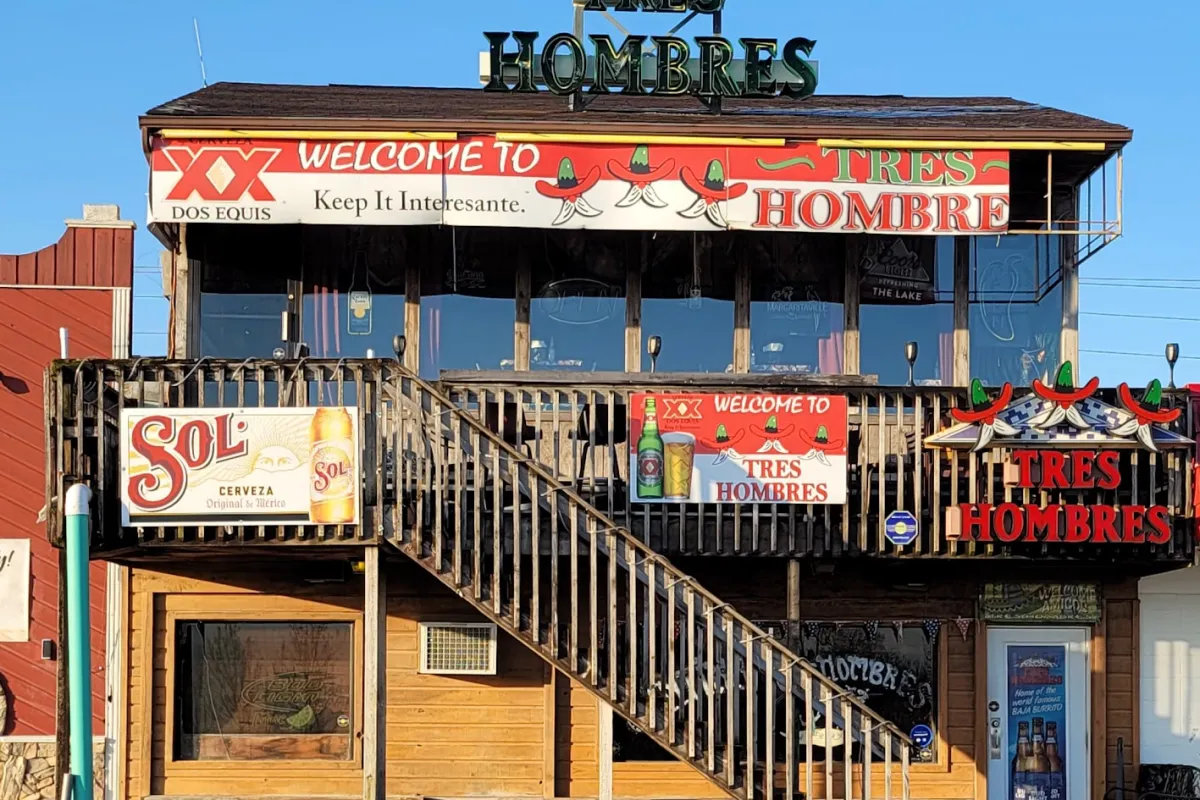Tres Hombres photo 1