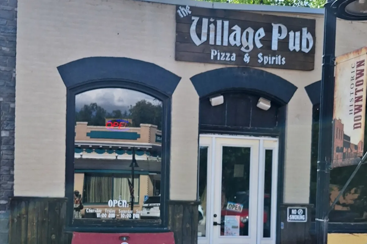 The Village Pub, Pizza & Spirits photo 1