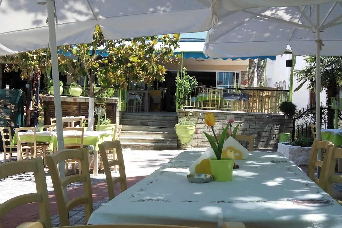 Capari Restaurant & Pizzeria photo 1