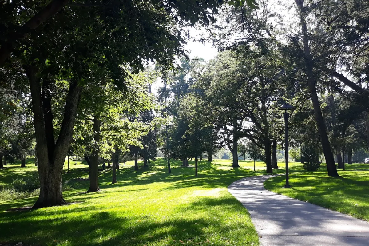 Glenmere Park photo 1