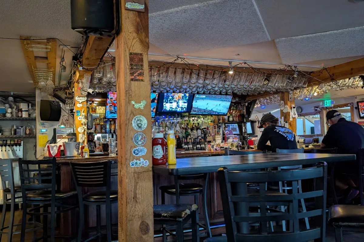 The Woodcellar Bar & Grill photo 1