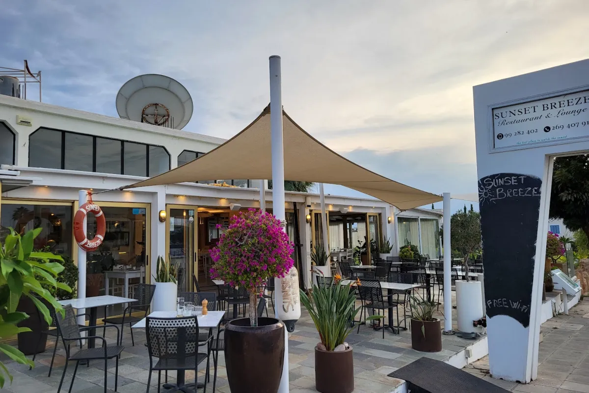 Sunset Breeze Restaurant & Lounge photo 1