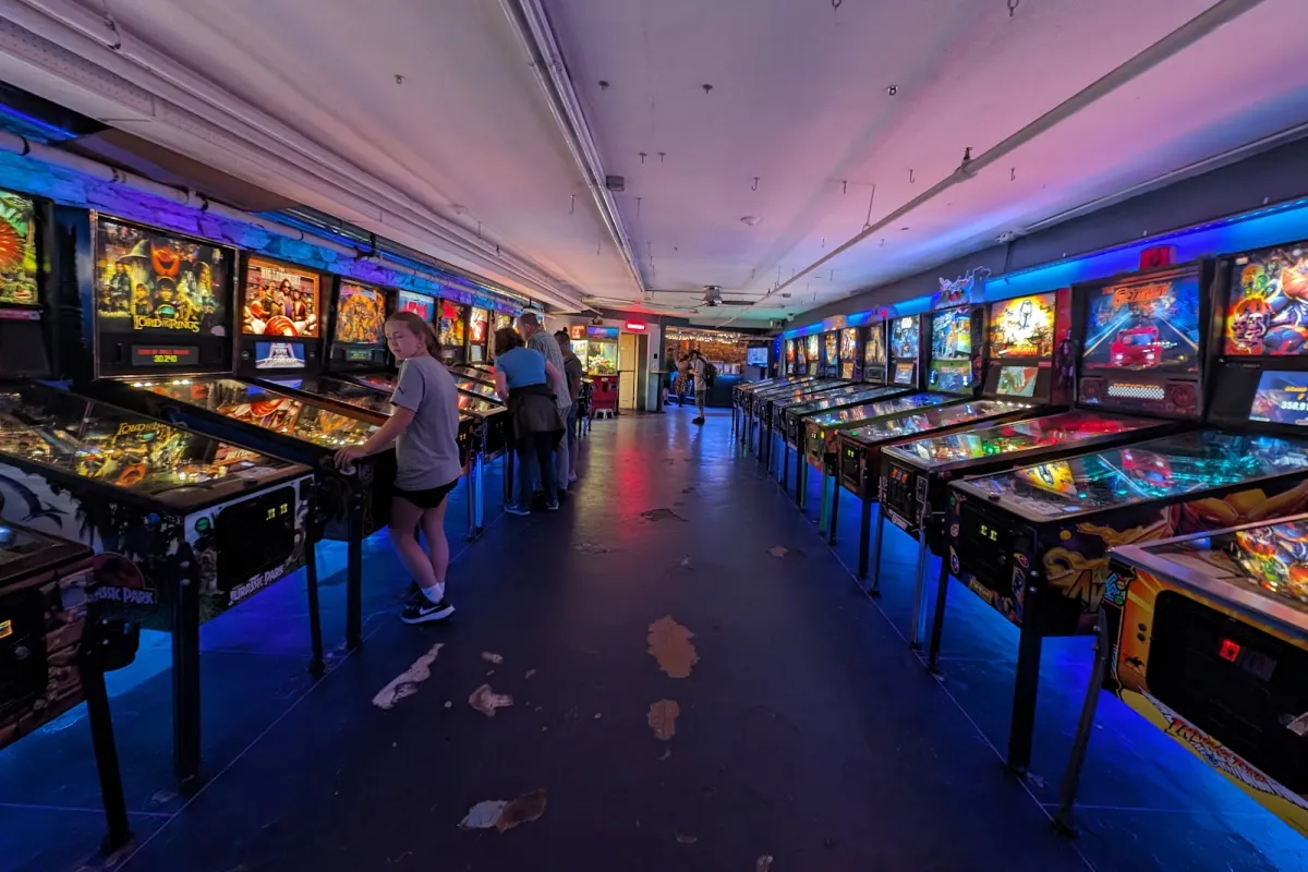 Pinball Jones photo 1
