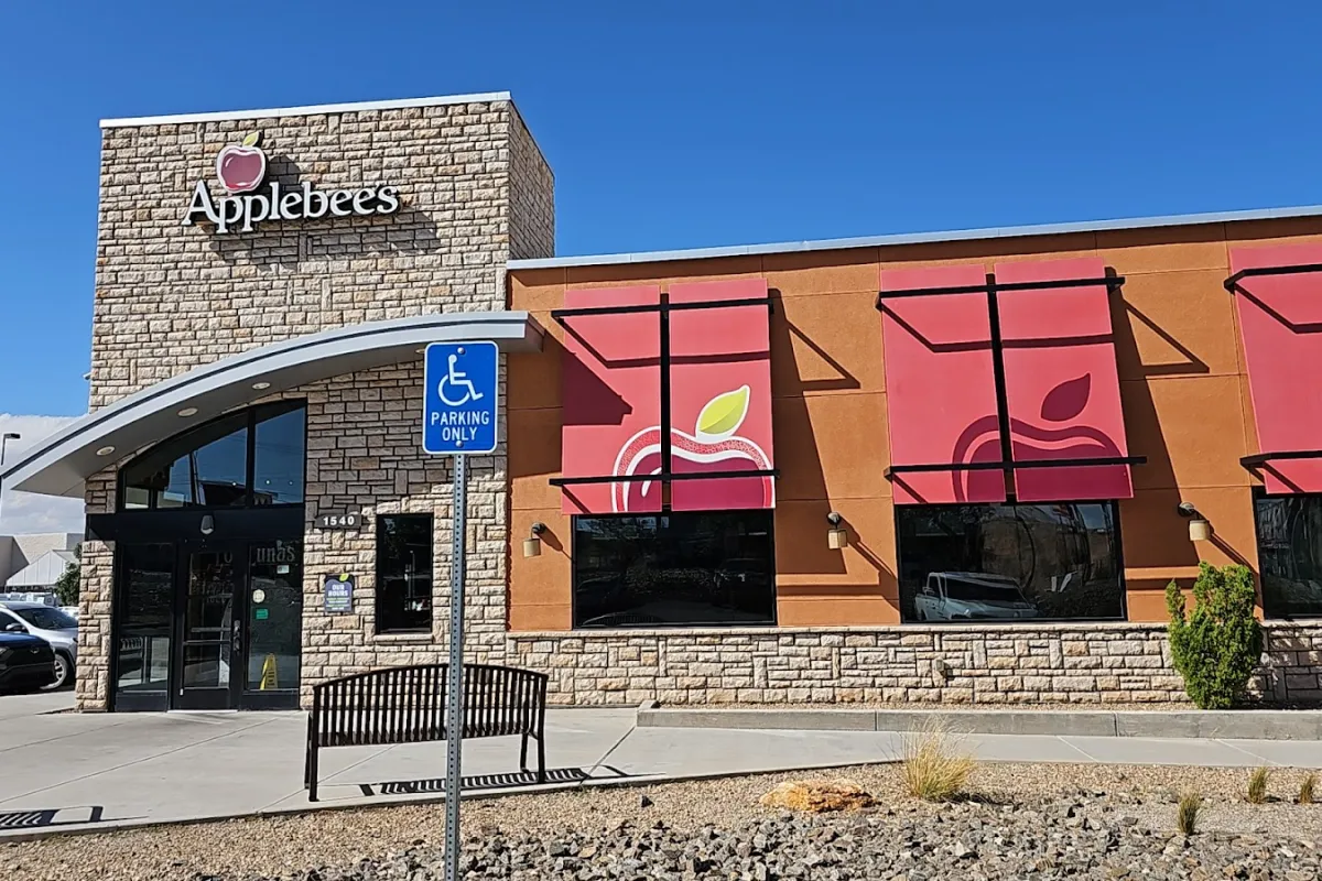 Applebee's Grill + Bar photo 1