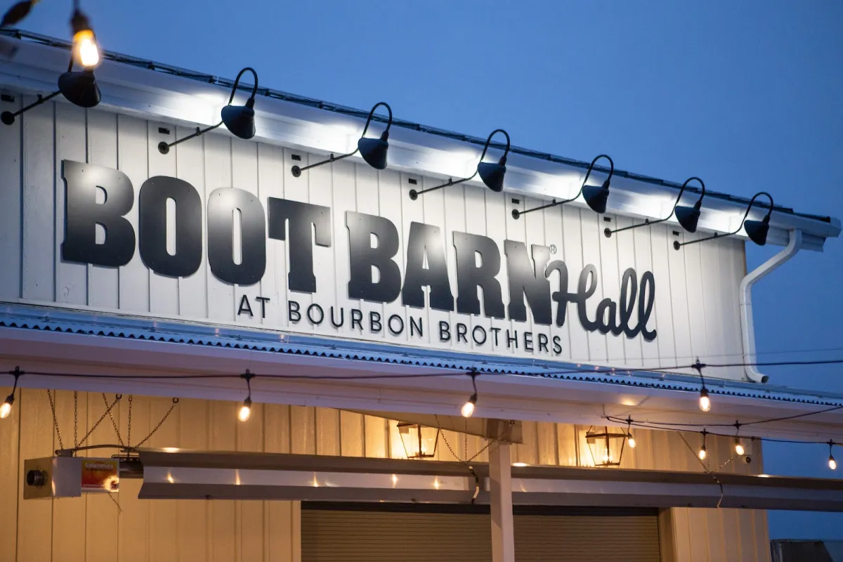 Phil Long Music Hall at Bourbon Brothers photo 1