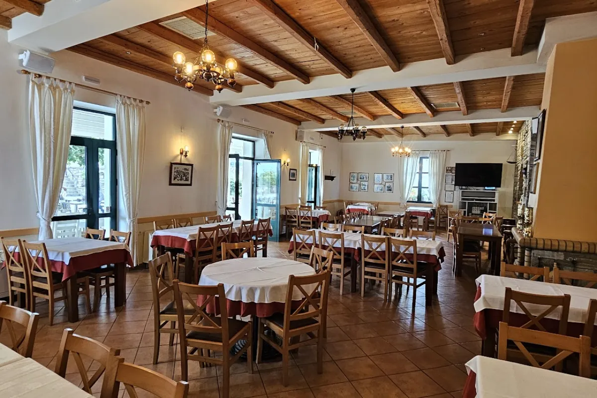 Taverna Johnny's photo 1