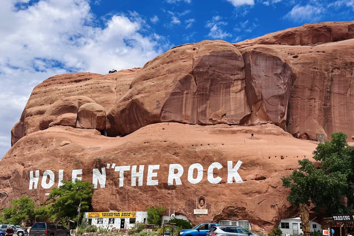 Hole 'N' The Rock photo 1