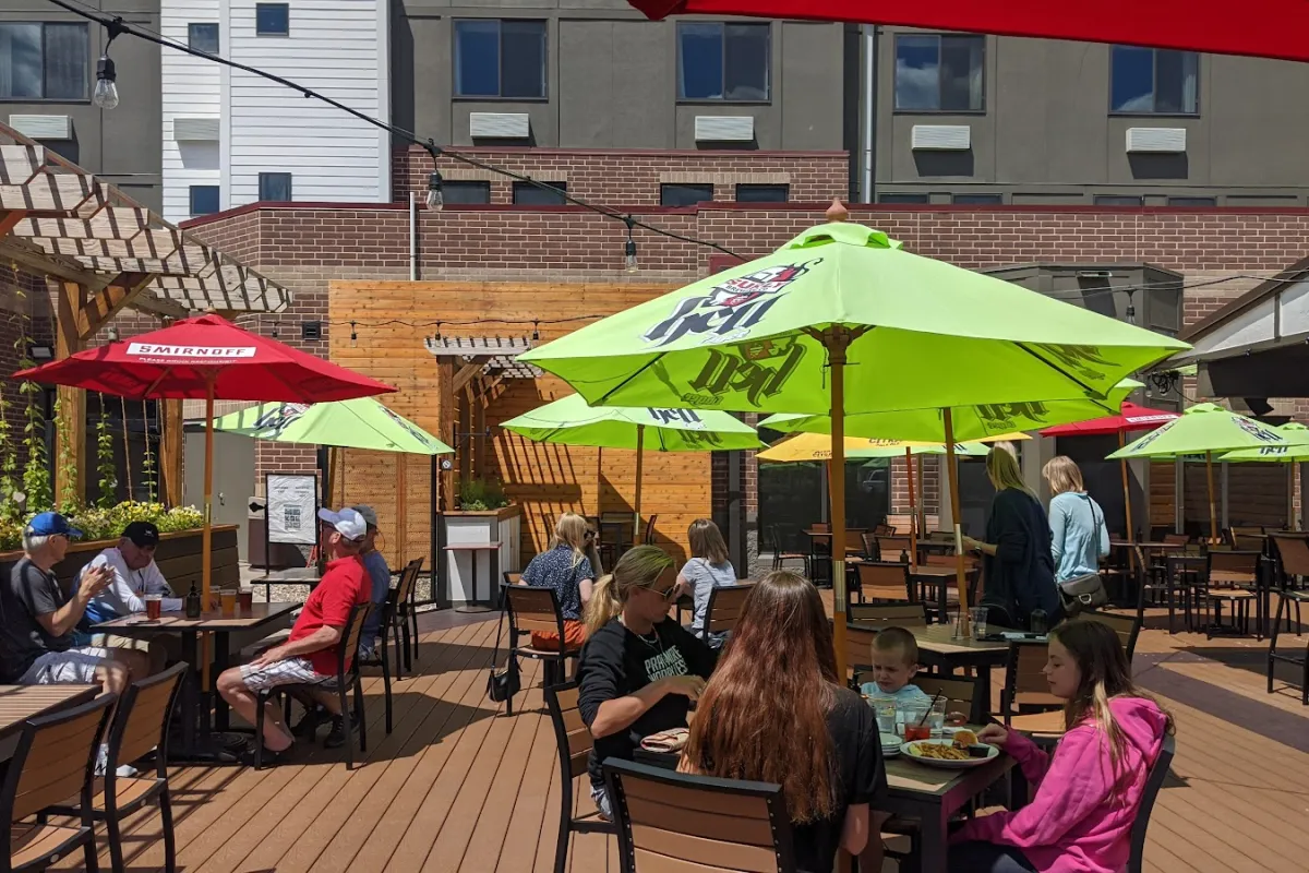 Junior's Restaurant & Tap House photo 1