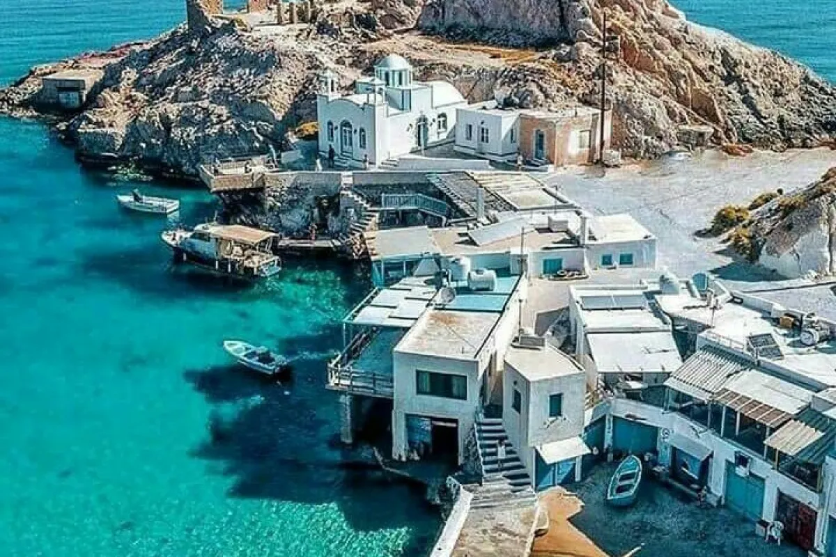 Milos photo 1