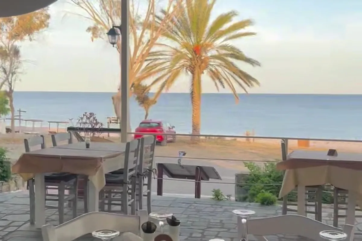 Sirocco Beach Bar & Restaurant photo 1