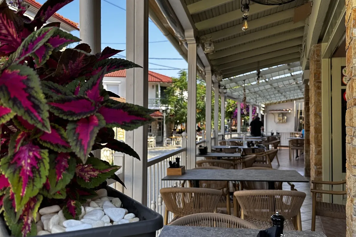 Lemonis Restaurant photo 1