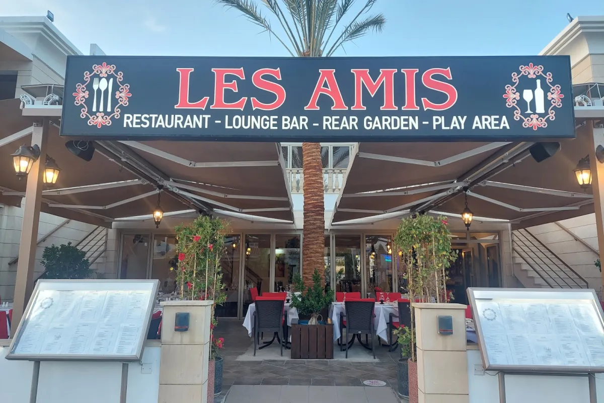 Les Amis Restaurant photo 1