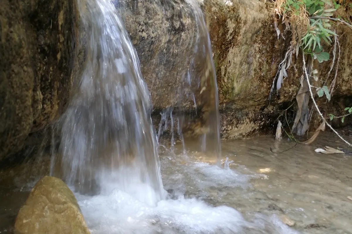 Aremeiman Tourist Falls photo 1