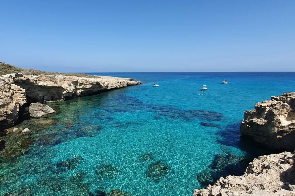 Manolis Bay photo 1