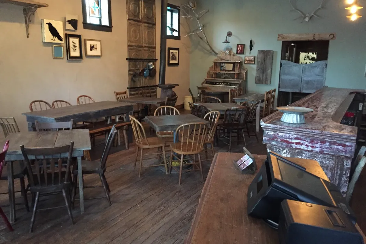 Black Bird Saloon photo 1