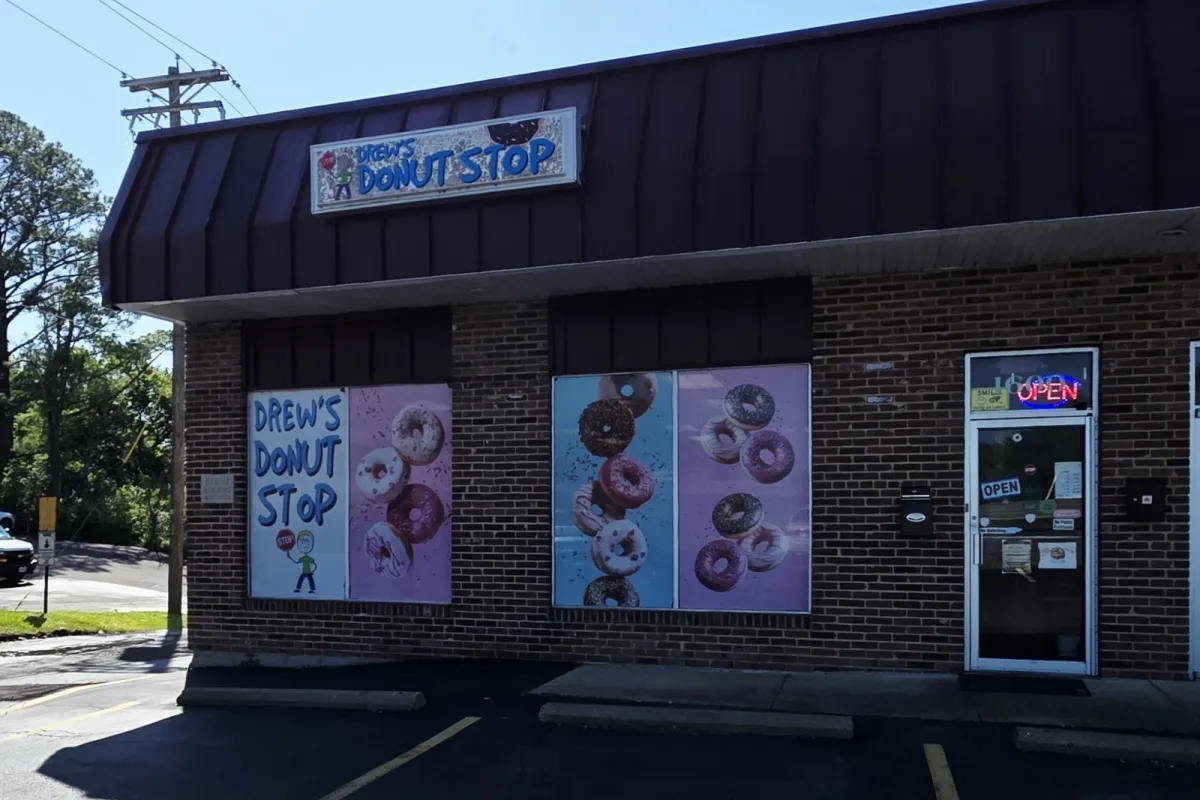 DREW'S DONUT STOP photo 1