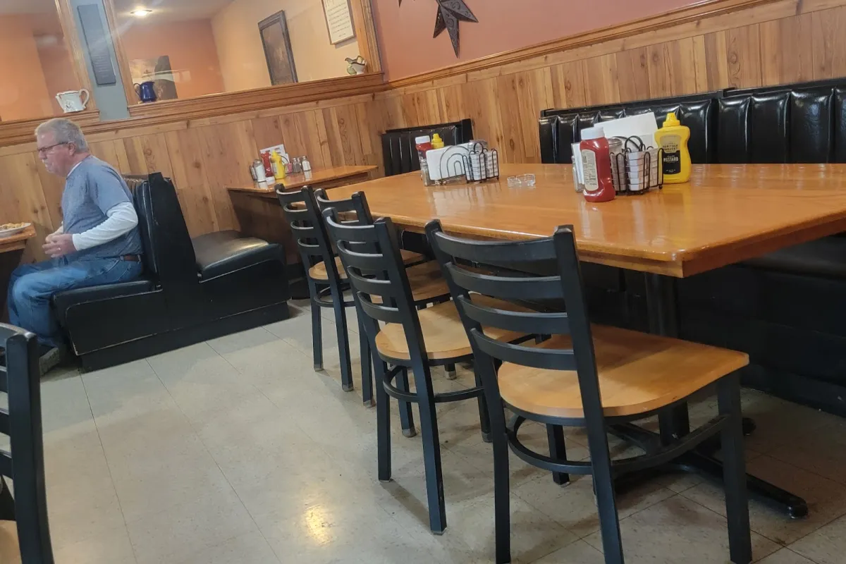Hometown Cafe photo 1
