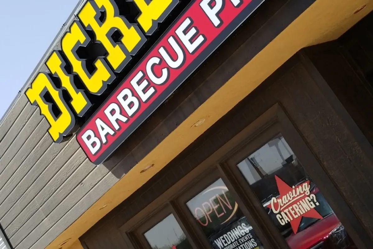 Dickey's Barbecue Pit photo 1