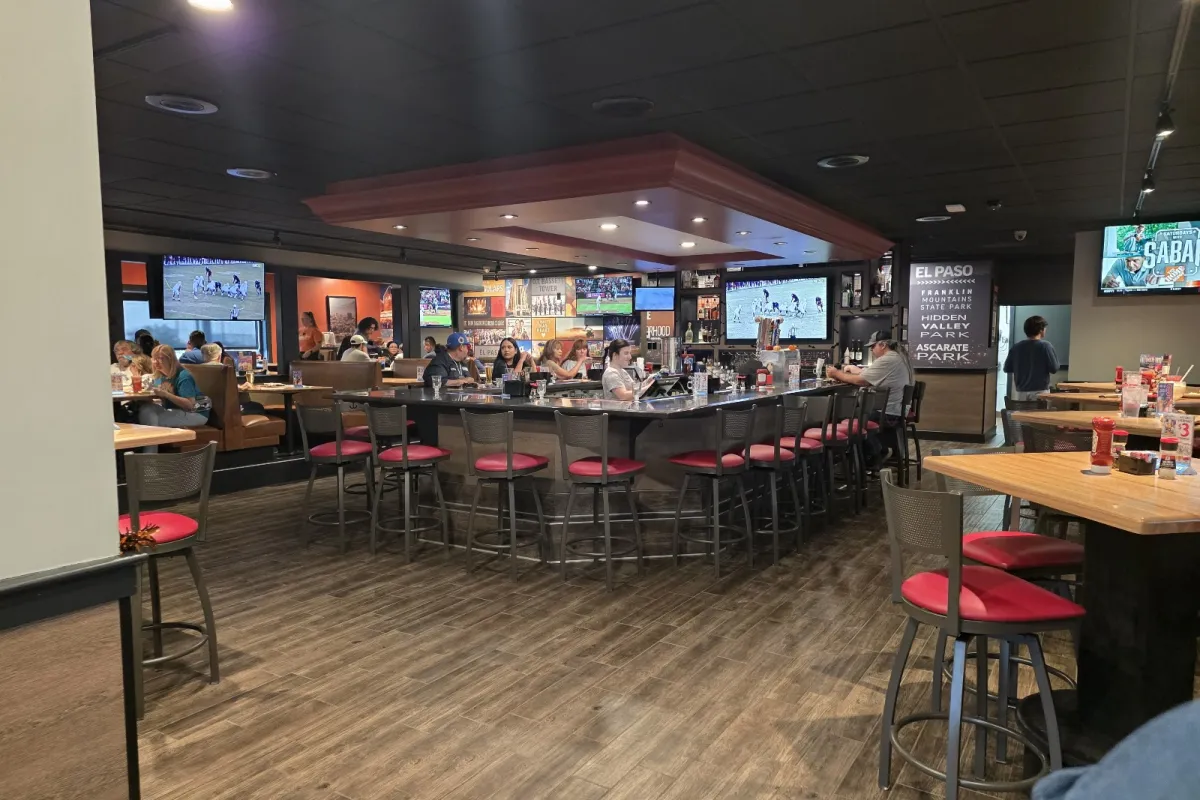 Applebee's Grill + Bar photo 1