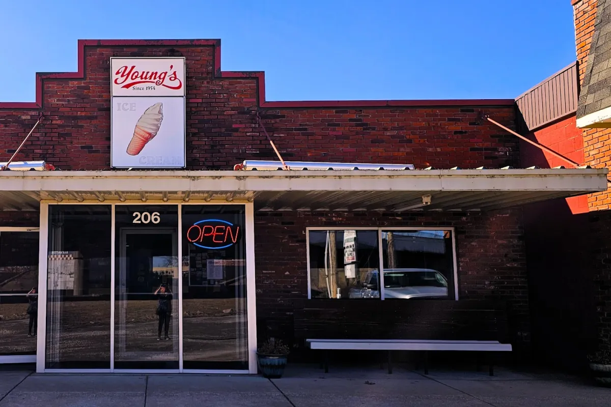 Young's Restaurant & Ice Creamery photo 1