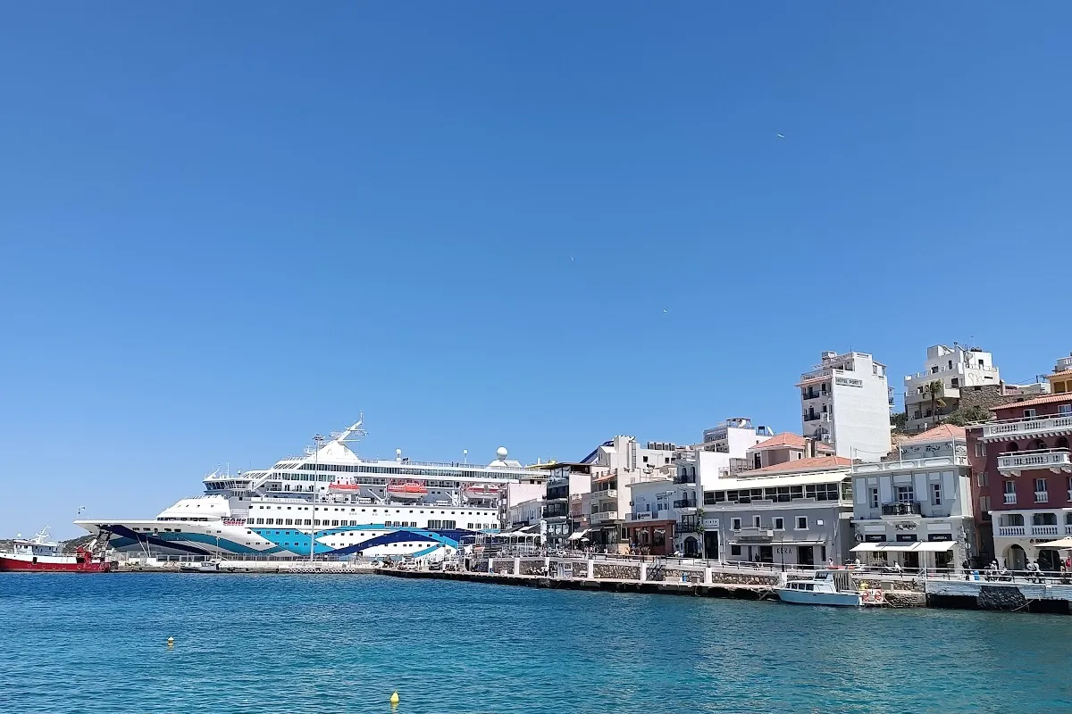 Agios Nikolaos Port photo 1
