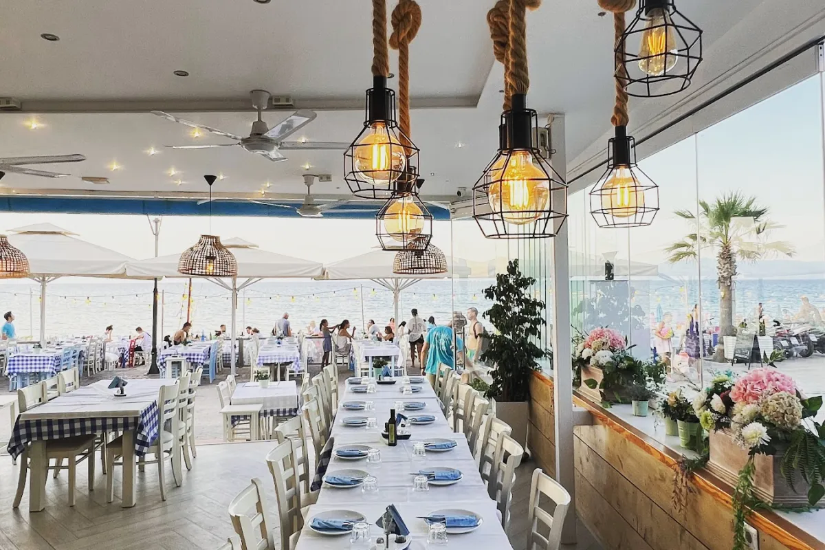 Restaurant Paralia Aeollos photo 1