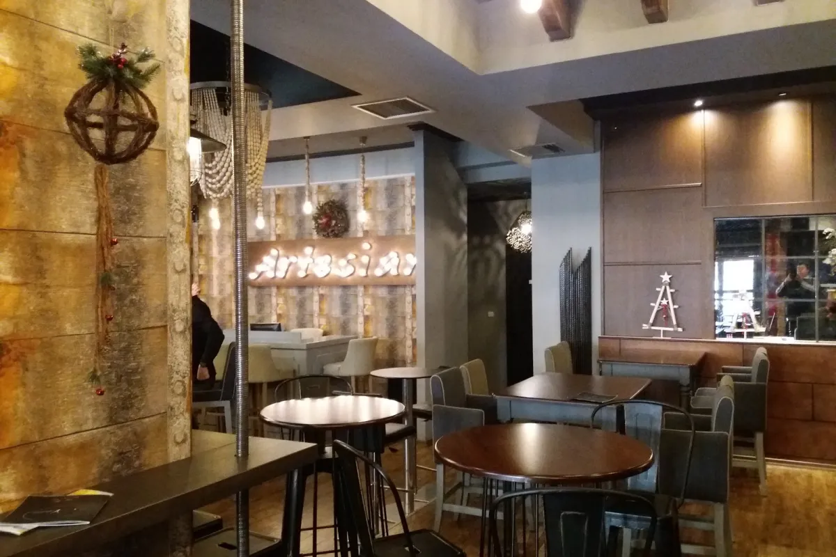 Artesian Bar photo 1