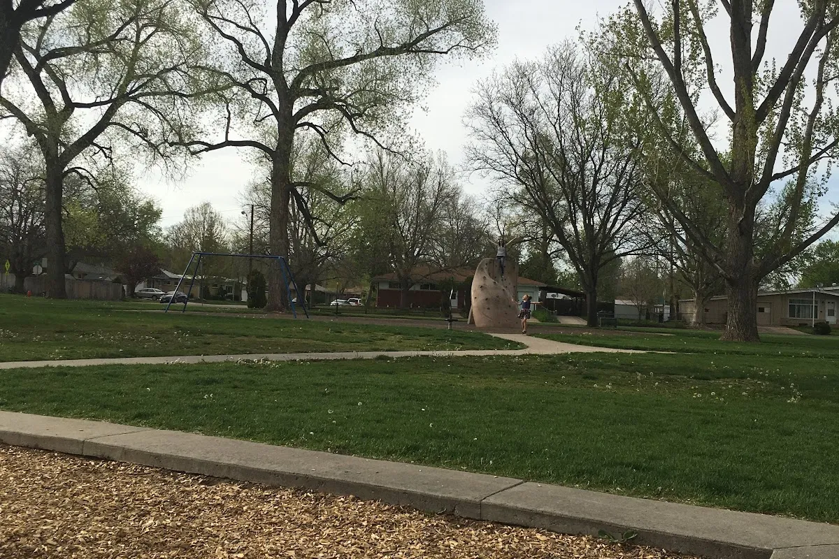 Farr Park photo 1