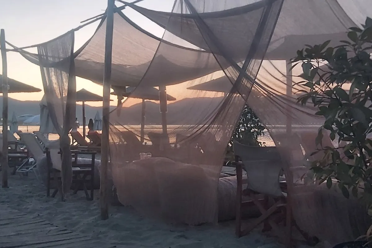 Yabanaki Beach Bar photo 1
