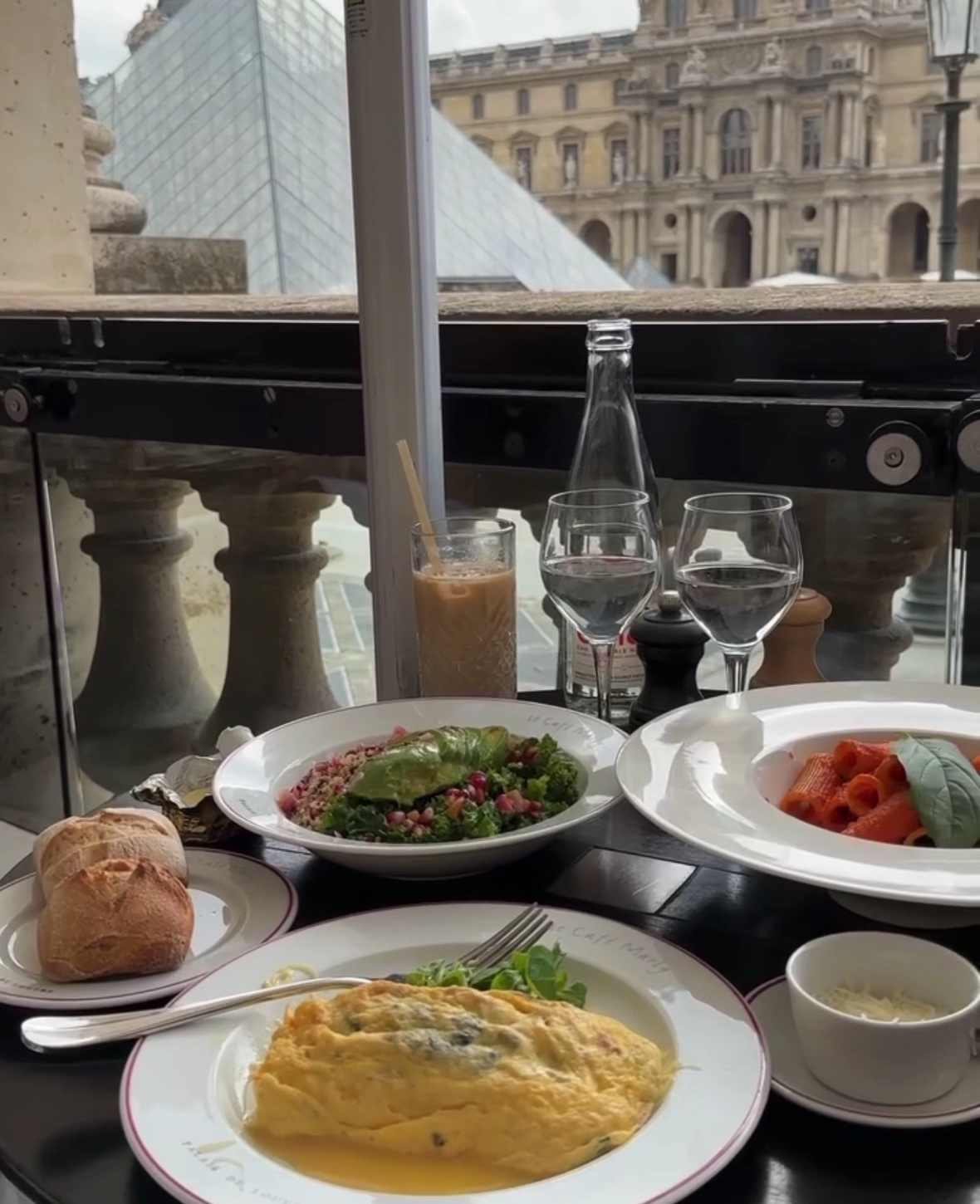 Le Café Marly photo 8