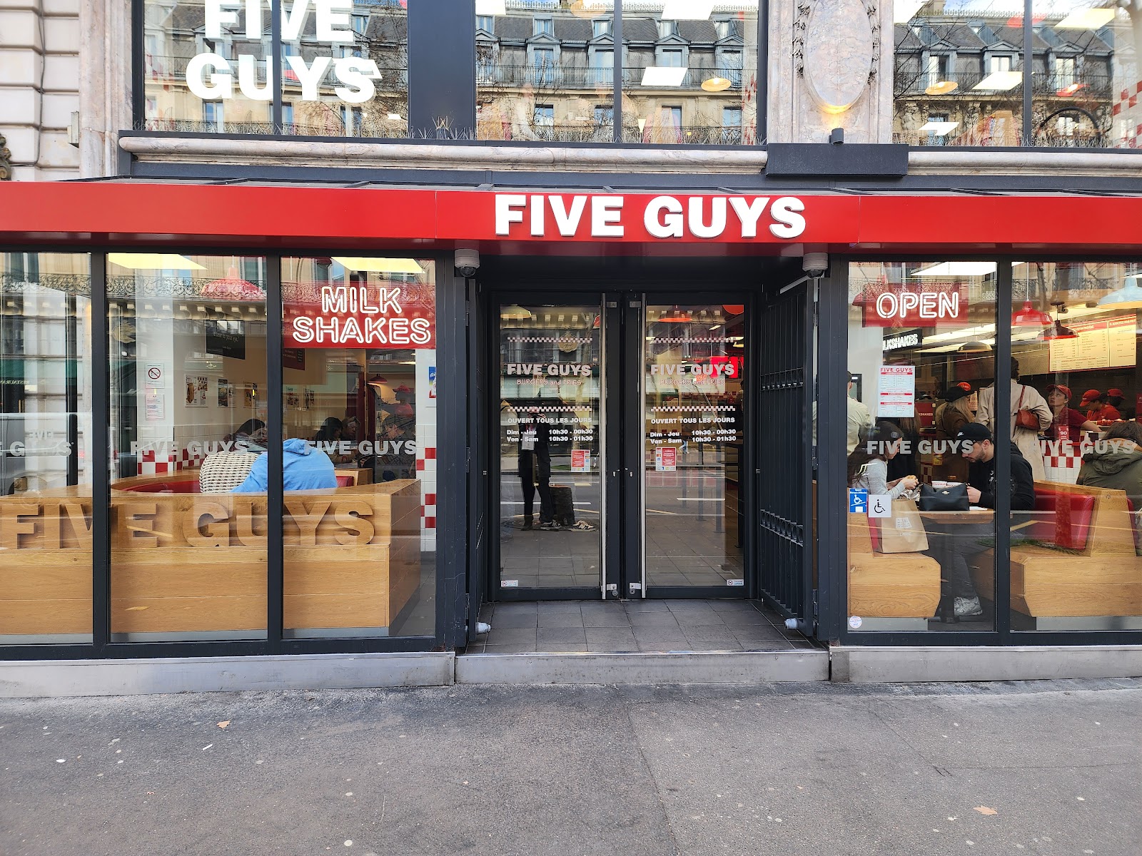 Five Guys Burgers and Fries Opéra photo 1