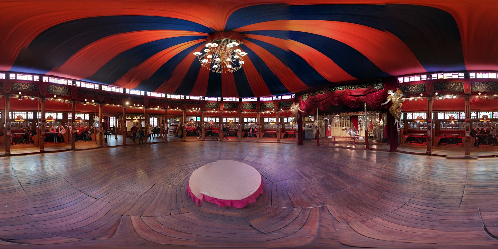 Les Pavillons de Bercy - Musée des Arts Forains photo 6