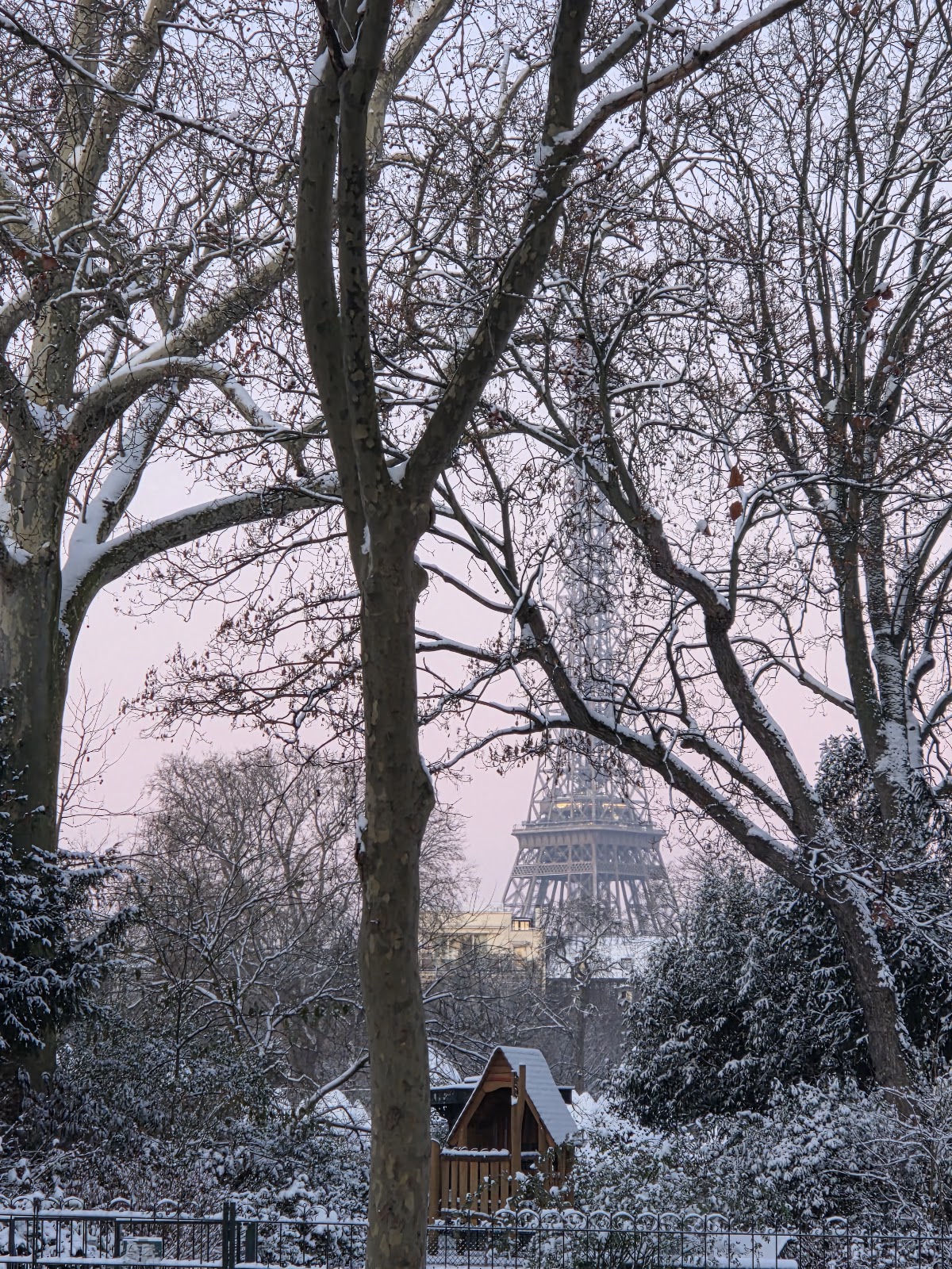 Esplanade des Invalides photo 2