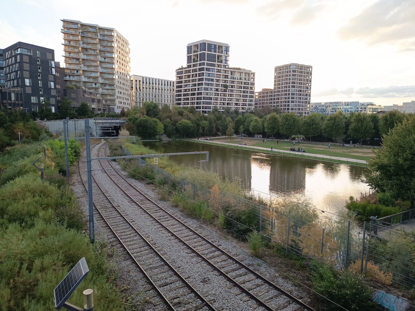 Parc Clichy-Batignolles - Martin Luther King photo 3
